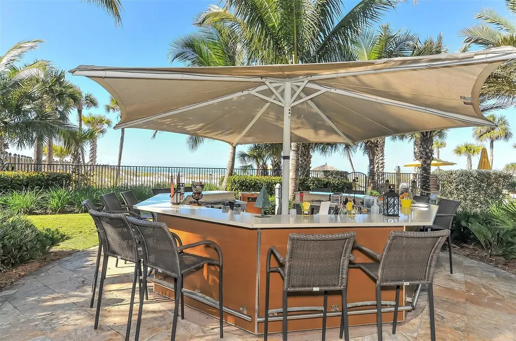 915 Seaside Drive Sarasota FL 34242