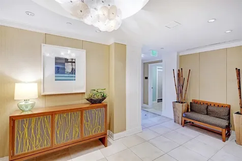 915 Seaside Drive Sarasota FL 34242