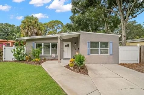 1800 Country Club Road N St Petersburg FL 33710