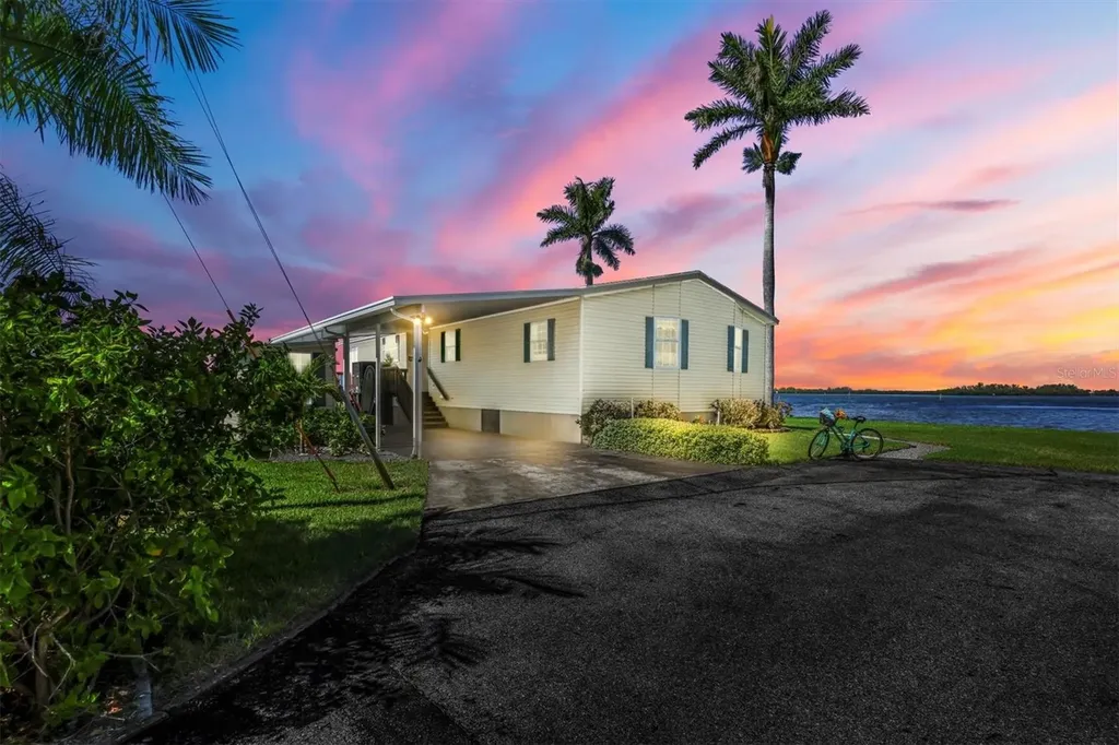 3512 115th Street W Bradenton FL 34210