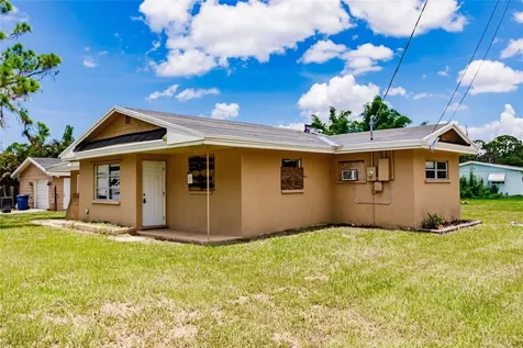 898 Pine Street Englewood FL 34223