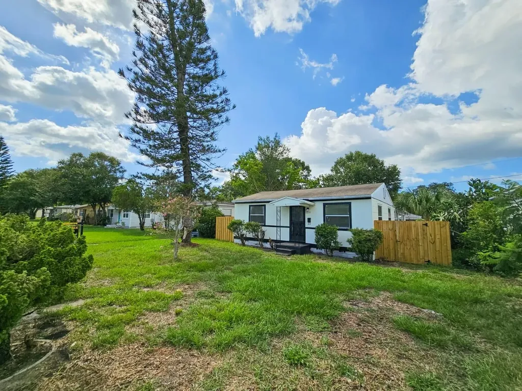 1219 54th Avenue N St Petersburg FL 33703