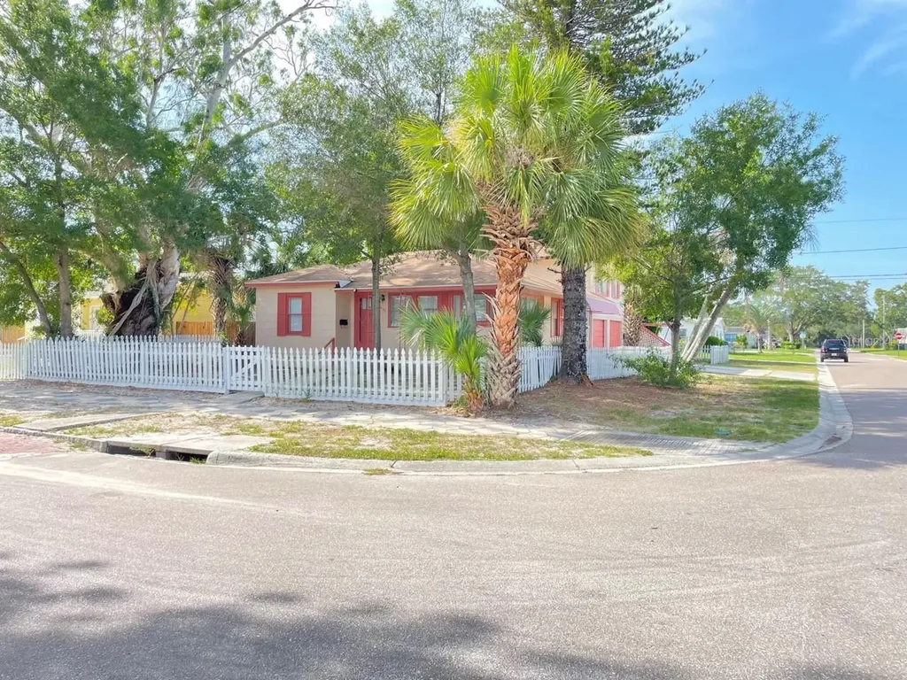 4162 3rd Avenue S St Petersburg FL 33711