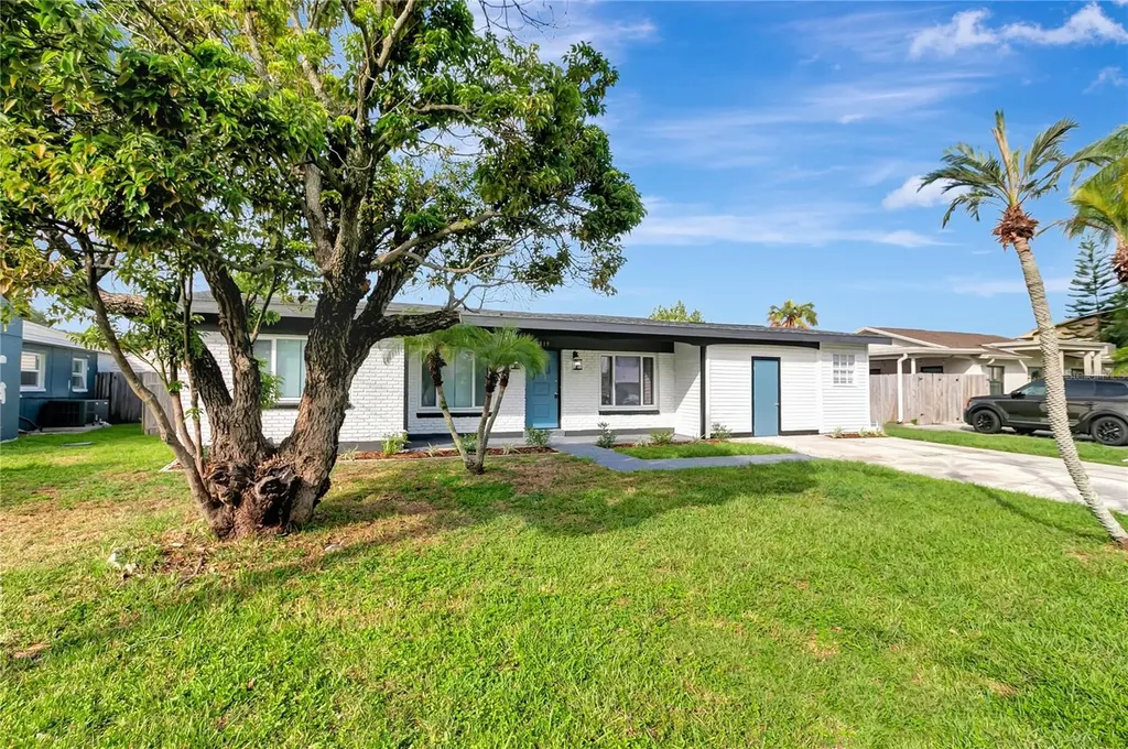 4919 Stolls Avenue Tampa FL 33615