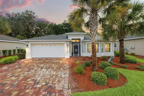 10228 Julia Isles Avenue Oxford FL 34484