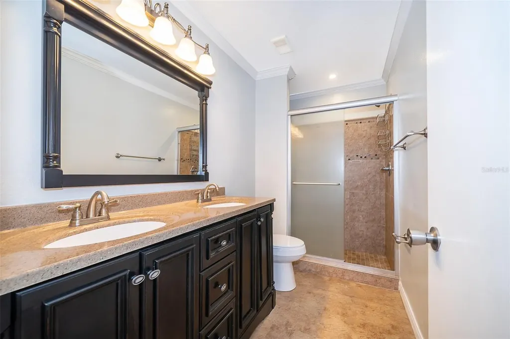 5301 White Cliff Lane Orlando FL 32812
