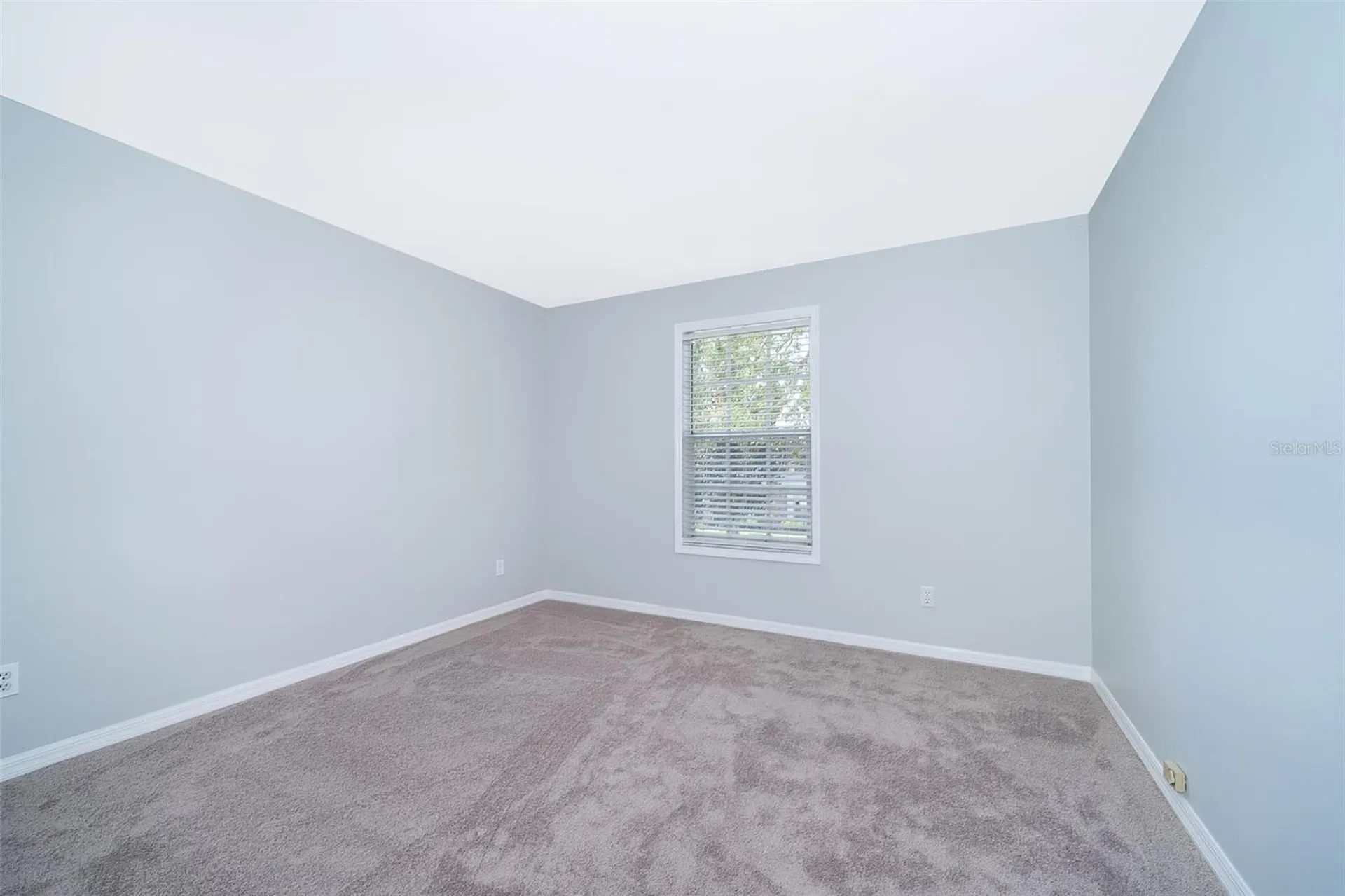 5301 White Cliff Lane Orlando FL 32812