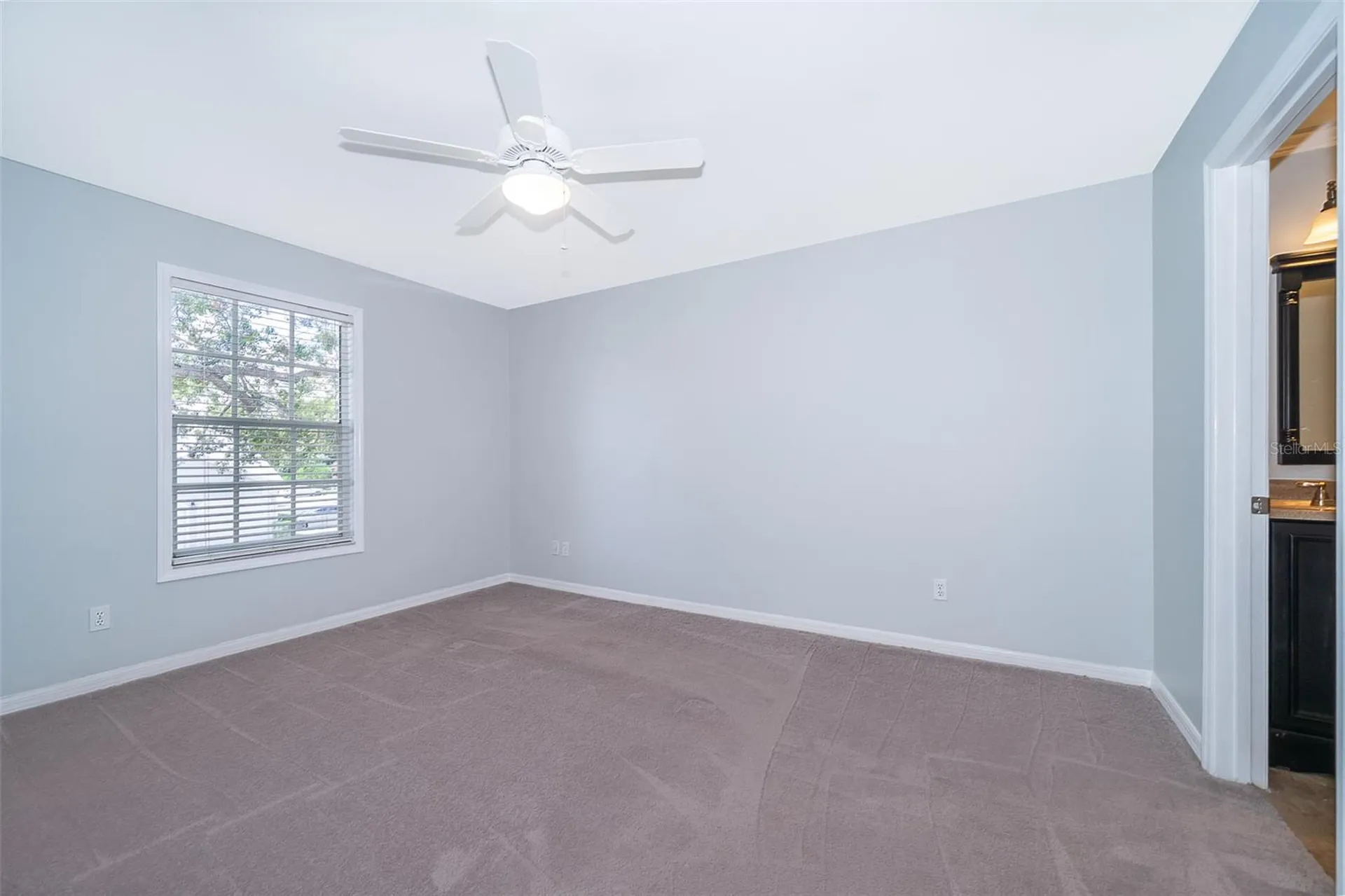 5301 White Cliff Lane Orlando FL 32812
