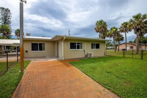 9565 SW Adams Street Okeechobee FL 34974