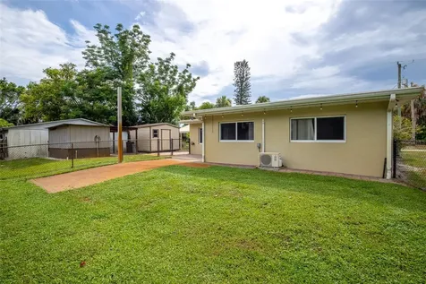 9565 SW Adams Street Okeechobee FL 34974