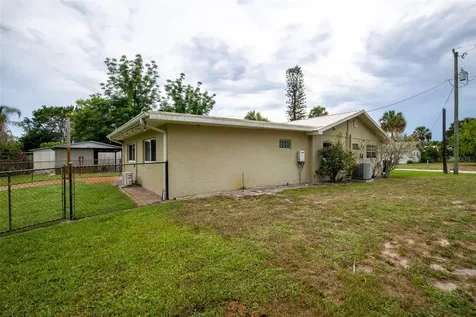 9565 SW Adams Street Okeechobee FL 34974