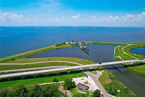 9565 SW Adams Street Okeechobee FL 34974