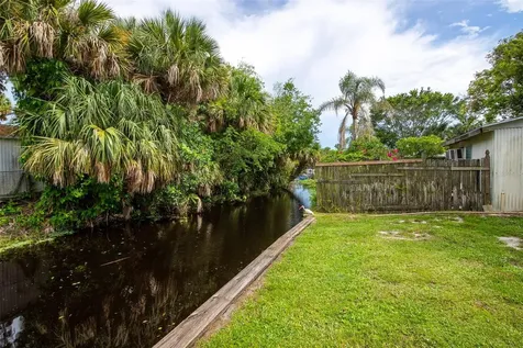 9565 SW Adams Street Okeechobee FL 34974