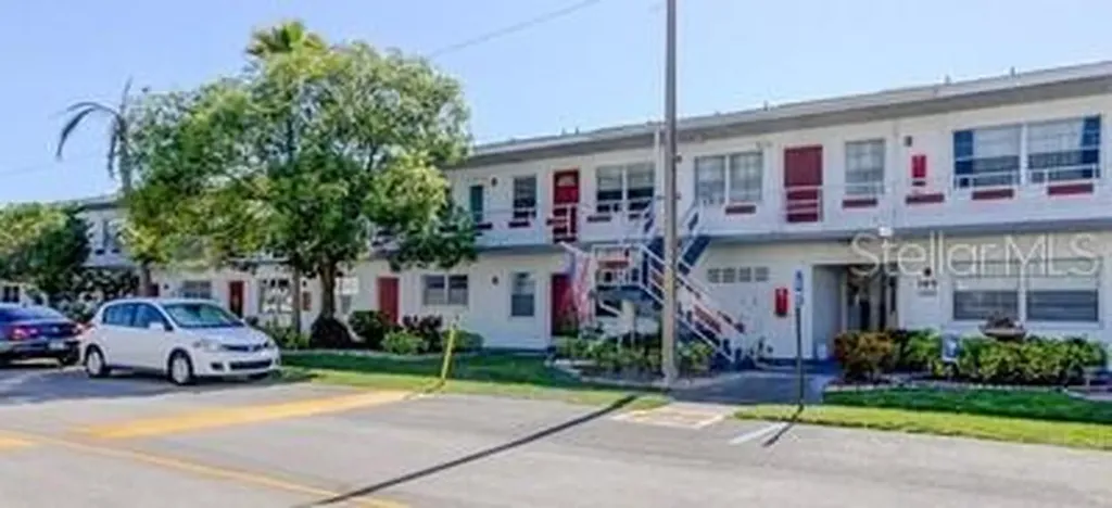 5850 18th Street N St Petersburg FL 33714