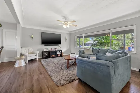 6360 25th Avenue N St Petersburg FL 33710