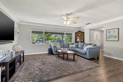 6360 25th Avenue N St Petersburg FL 33710