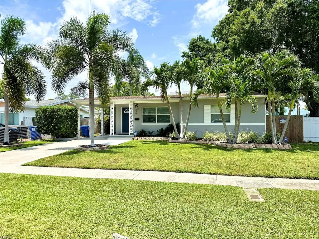 239 80th Avenue N St Petersburg FL 33702