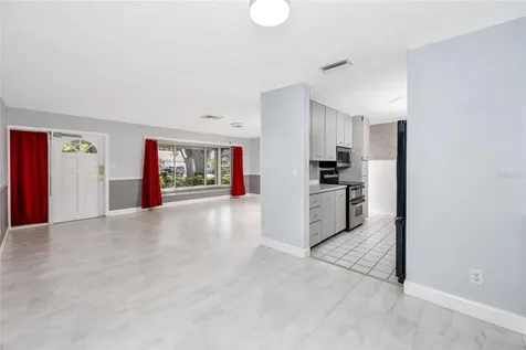 2700 59th Way N St Petersburg FL 33710
