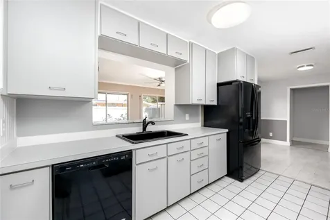 2700 59th Way N St Petersburg FL 33710