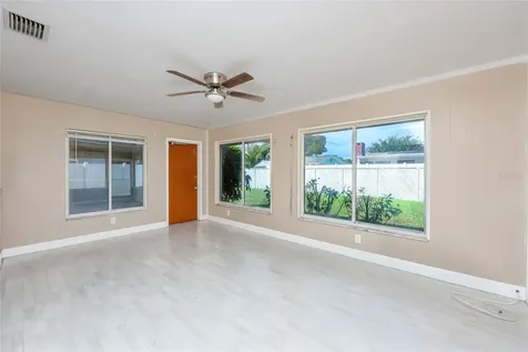 2700 59th Way N St Petersburg FL 33710