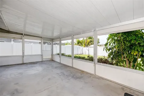 2700 59th Way N St Petersburg FL 33710