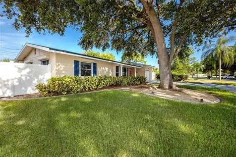 2700 59th Way N St Petersburg FL 33710