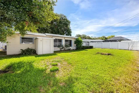 2700 59th Way N St Petersburg FL 33710