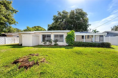 2700 59th Way N St Petersburg FL 33710