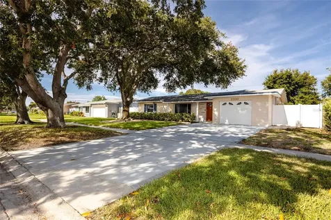 2700 59th Way N St Petersburg FL 33710