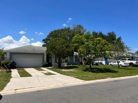 8 Trotters Circle Kissimmee FL 34743