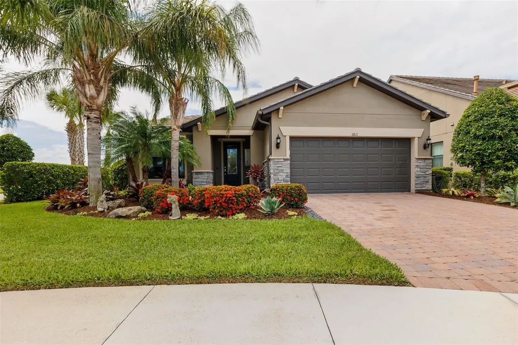 5811 Pomarine Court Sarasota FL 34238