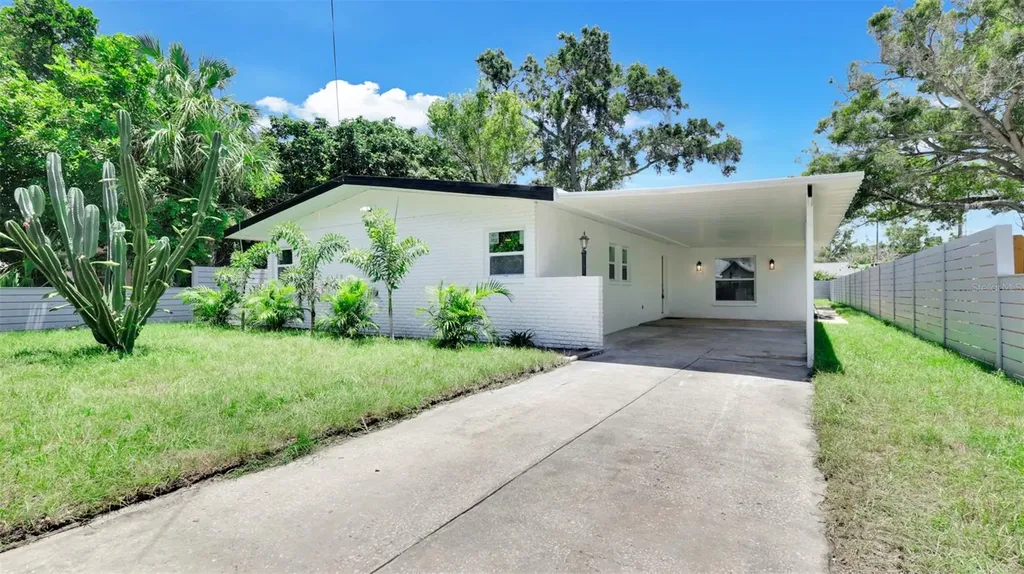 3224 10th Avenue N St Petersburg FL 33713
