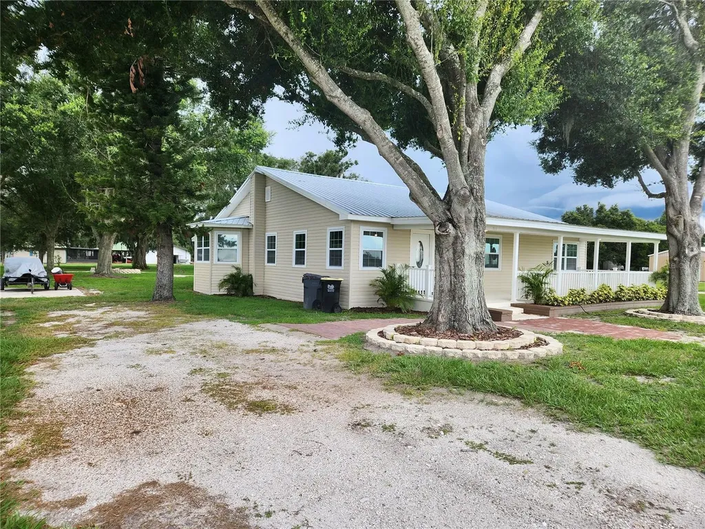 736 W Lake Wales Road S Lake Wales FL 33859