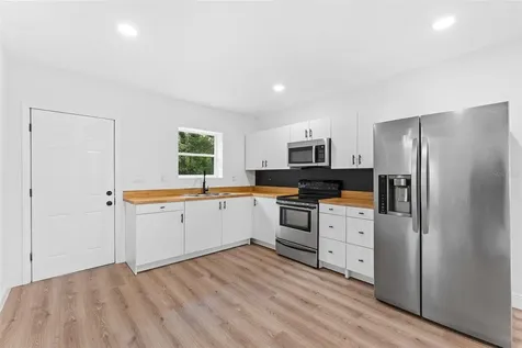 221 W Beresford Avenue Deland FL 32720