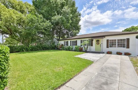 4002 W Wallace Avenue Tampa FL 33611