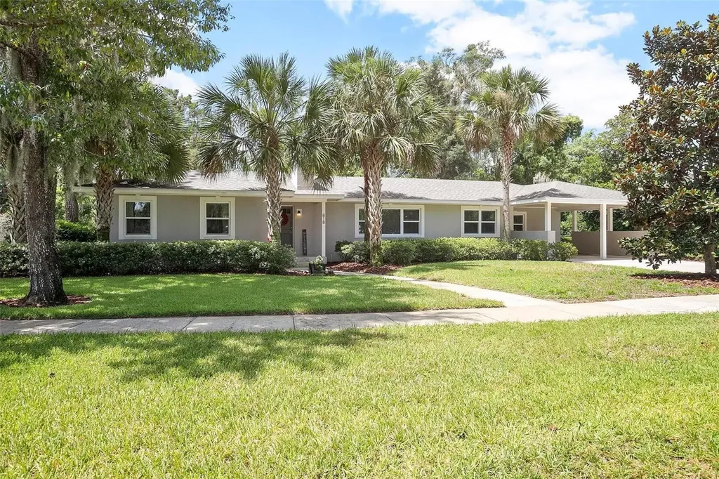 818 W Highland Avenue Deland FL 32720
