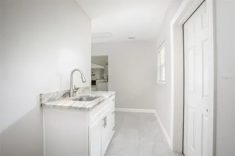 818 W Highland Avenue Deland FL 32720