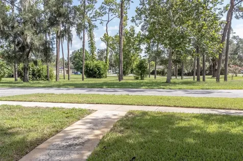 818 W Highland Avenue Deland FL 32720