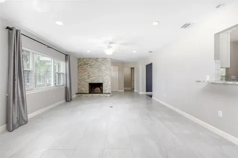 818 W Highland Avenue Deland FL 32720