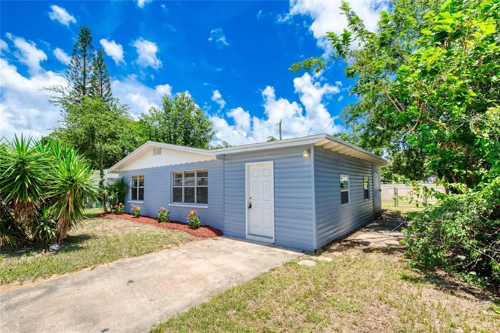 104 Palm Drive Daytona Beach FL 32117