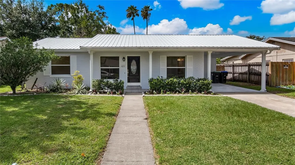 1082 Leeway Court Orlando FL 32810