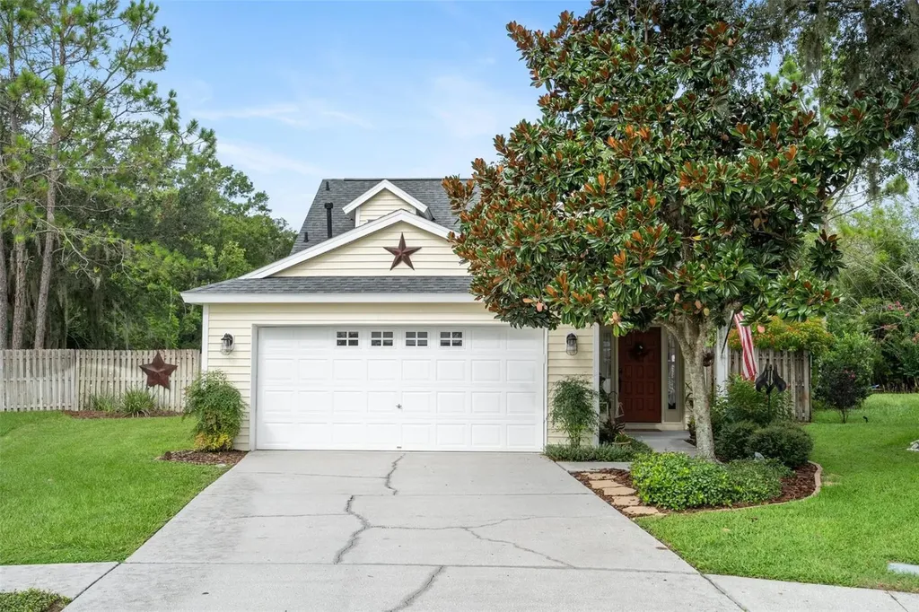 22435 Crows Nest Court Lutz FL 33549