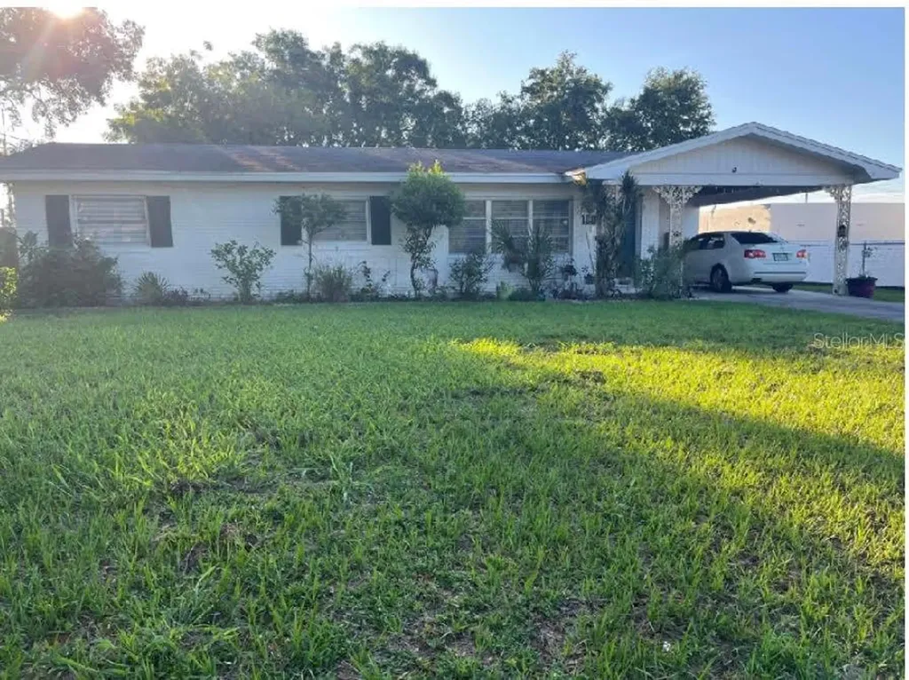 100 Lowell Road Winter Haven FL 33884