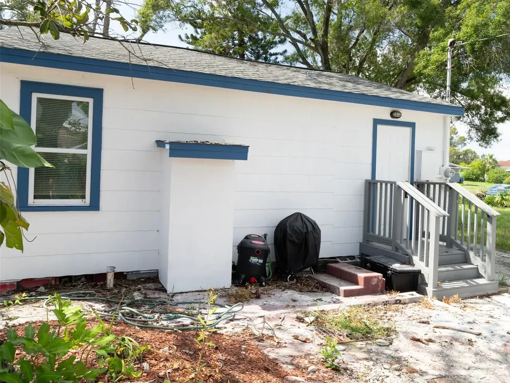 3227 5th Avenue S St Petersburg FL 33712