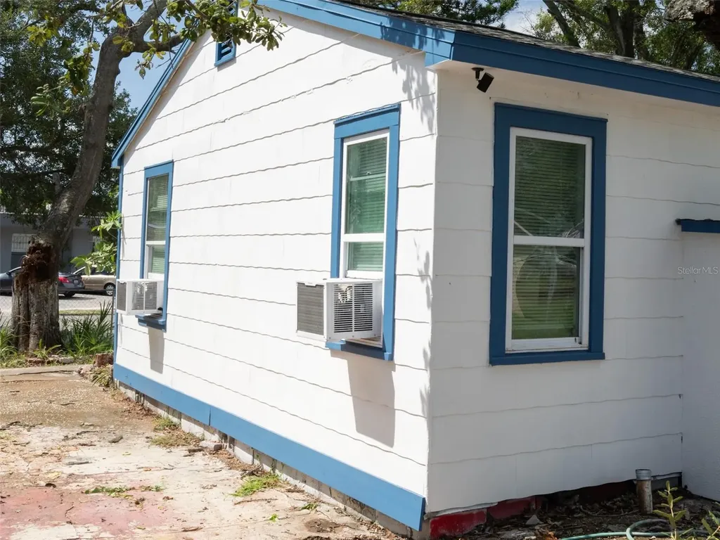 3227 5th Avenue S St Petersburg FL 33712