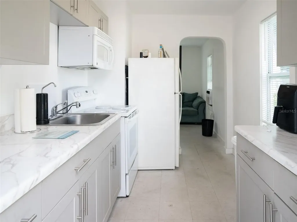 3227 5th Avenue S St Petersburg FL 33712