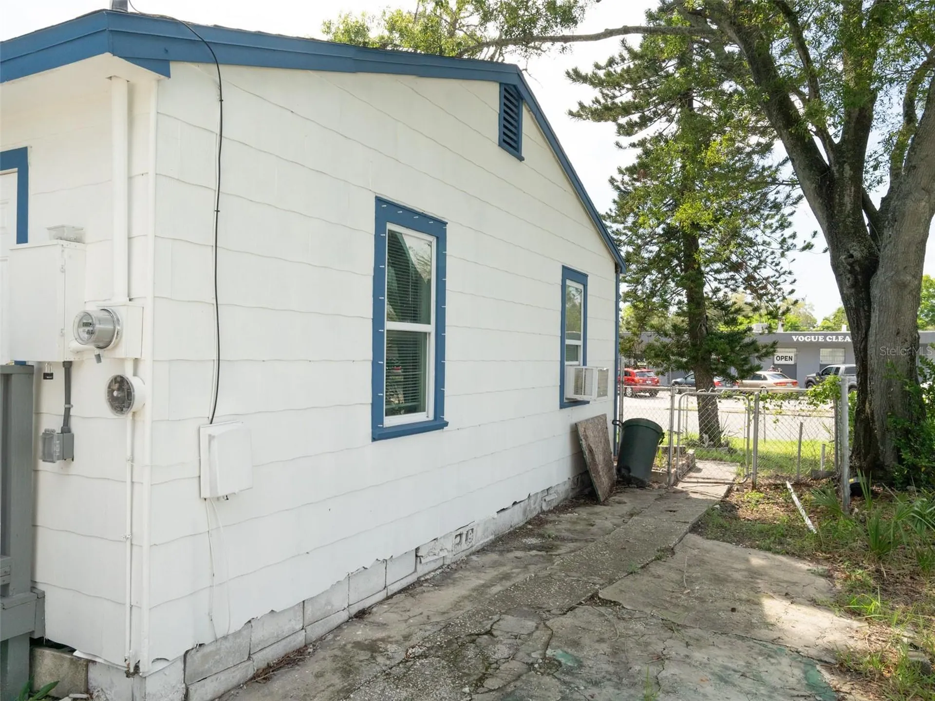 3227 5th Avenue S St Petersburg FL 33712
