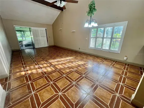 103 Seville Court N Plant City FL 33566