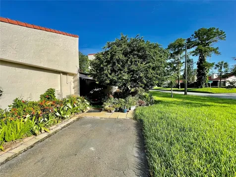 103 Seville Court N Plant City FL 33566