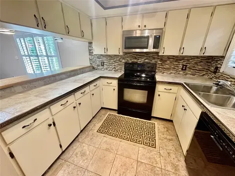 103 Seville Court N Plant City FL 33566